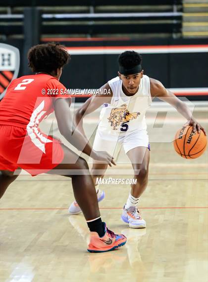 Thumbnail 1 in Lynwood vs Serra (Beverly Hills Tournament) photogallery.