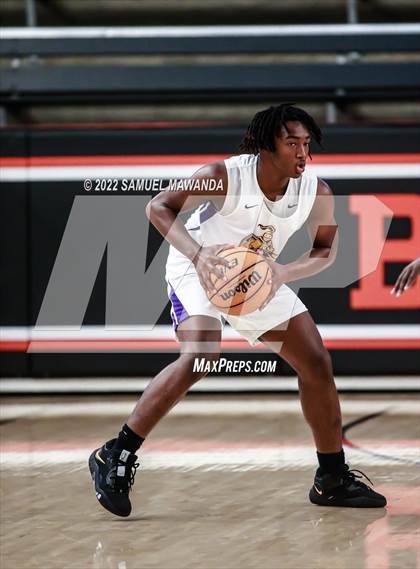 Thumbnail 2 in Lynwood vs Serra (Beverly Hills Tournament) photogallery.