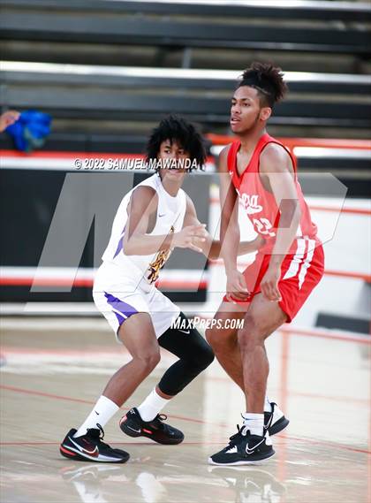 Thumbnail 2 in Lynwood vs Serra (Beverly Hills Tournament) photogallery.