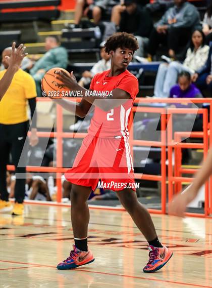 Thumbnail 3 in Lynwood vs Serra (Beverly Hills Tournament) photogallery.