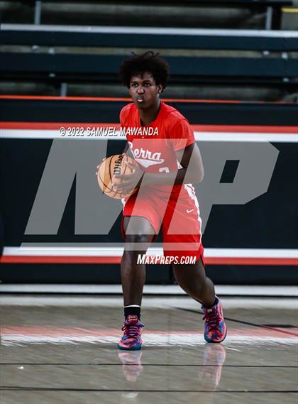 Thumbnail 1 in Lynwood vs Serra (Beverly Hills Tournament) photogallery.