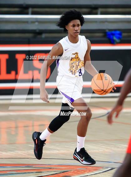 Thumbnail 2 in Lynwood vs Serra (Beverly Hills Tournament) photogallery.