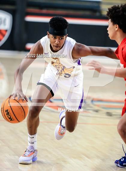 Thumbnail 1 in Lynwood vs Serra (Beverly Hills Tournament) photogallery.