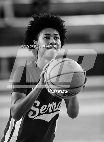 Thumbnail 3 in Lynwood vs Serra (Beverly Hills Tournament) photogallery.