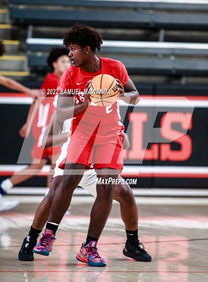 Thumbnail 1 in Lynwood vs Serra (Beverly Hills Tournament) photogallery.