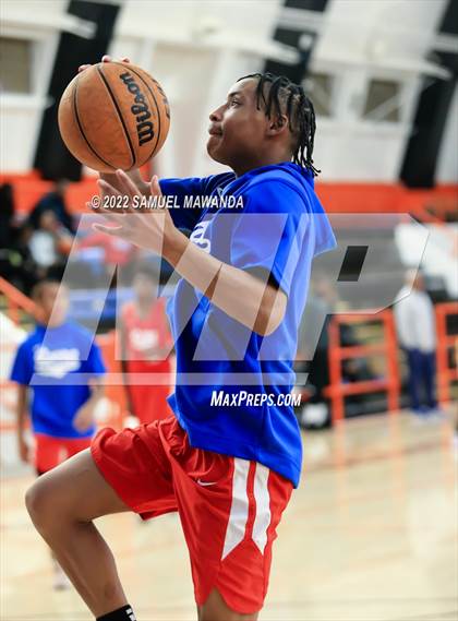 Thumbnail 1 in Lynwood vs Serra (Beverly Hills Tournament) photogallery.