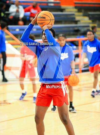 Thumbnail 1 in Lynwood vs Serra (Beverly Hills Tournament) photogallery.