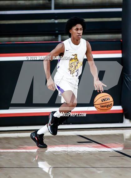 Thumbnail 3 in Lynwood vs Serra (Beverly Hills Tournament) photogallery.