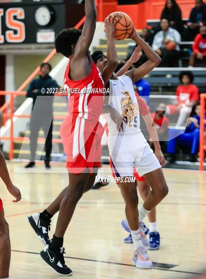 Thumbnail 1 in Lynwood vs Serra (Beverly Hills Tournament) photogallery.