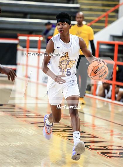 Thumbnail 1 in Lynwood vs Serra (Beverly Hills Tournament) photogallery.