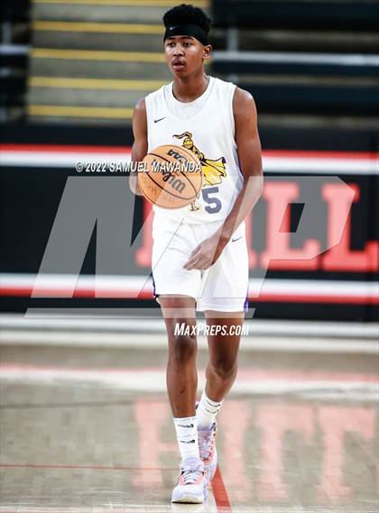 Thumbnail 1 in Lynwood vs Serra (Beverly Hills Tournament) photogallery.