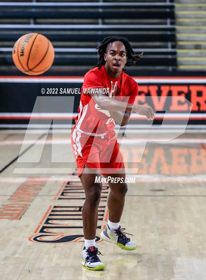 Thumbnail 3 in Lynwood vs Serra (Beverly Hills Tournament) photogallery.