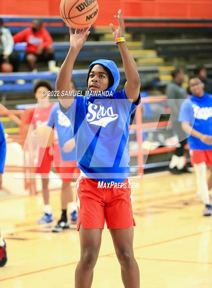 Thumbnail 1 in Lynwood vs Serra (Beverly Hills Tournament) photogallery.