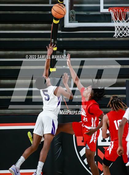 Thumbnail 1 in Lynwood vs Serra (Beverly Hills Tournament) photogallery.