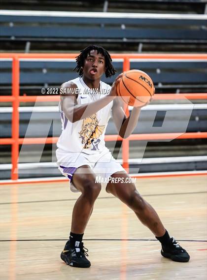 Thumbnail 3 in Lynwood vs Serra (Beverly Hills Tournament) photogallery.