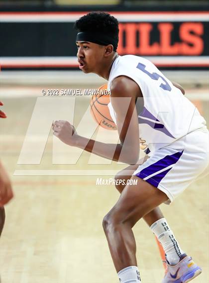 Thumbnail 3 in Lynwood vs Serra (Beverly Hills Tournament) photogallery.