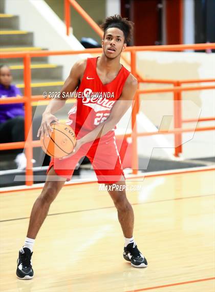 Thumbnail 3 in Lynwood vs Serra (Beverly Hills Tournament) photogallery.