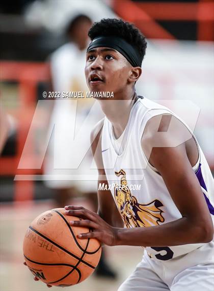 Thumbnail 2 in Lynwood vs Serra (Beverly Hills Tournament) photogallery.