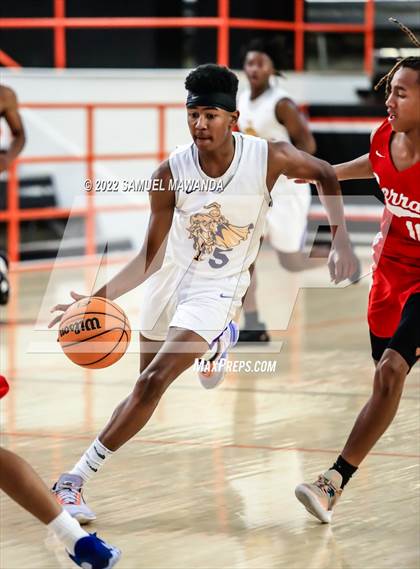 Thumbnail 1 in Lynwood vs Serra (Beverly Hills Tournament) photogallery.