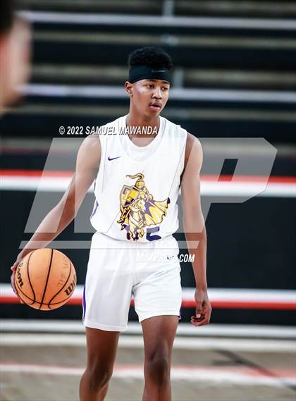 Thumbnail 3 in Lynwood vs Serra (Beverly Hills Tournament) photogallery.