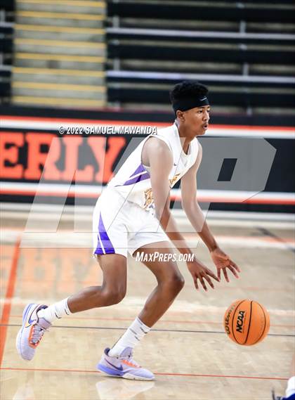 Thumbnail 1 in Lynwood vs Serra (Beverly Hills Tournament) photogallery.