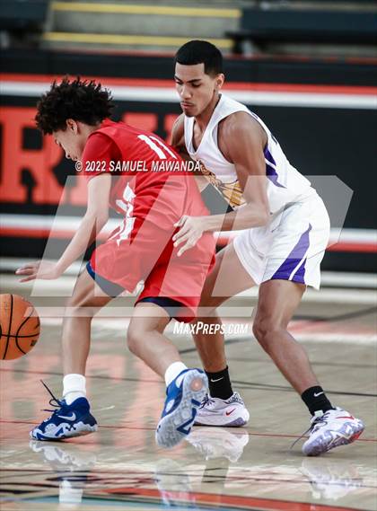 Thumbnail 1 in Lynwood vs Serra (Beverly Hills Tournament) photogallery.