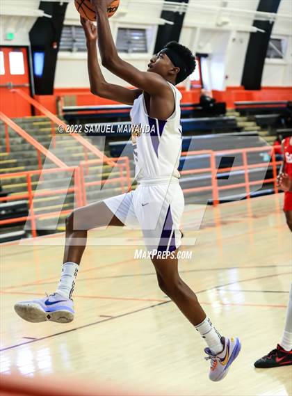 Thumbnail 2 in Lynwood vs Serra (Beverly Hills Tournament) photogallery.