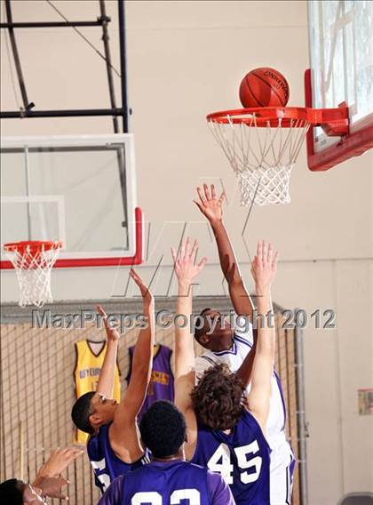 Thumbnail 3 in Silverado vs Rancho Cucamonga (MaxPreps Holiday Classic) photogallery.