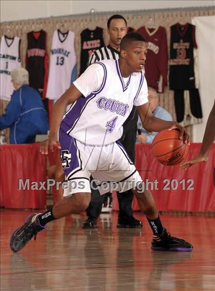 Thumbnail 2 in Silverado vs Rancho Cucamonga (MaxPreps Holiday Classic) photogallery.