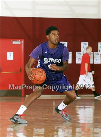 Thumbnail 3 in Silverado vs Rancho Cucamonga (MaxPreps Holiday Classic) photogallery.