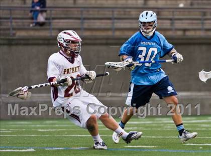 Thumbnail 3 in Concord-Carlisle vs. Medfield (MIAA Division 2 East Final) photogallery.