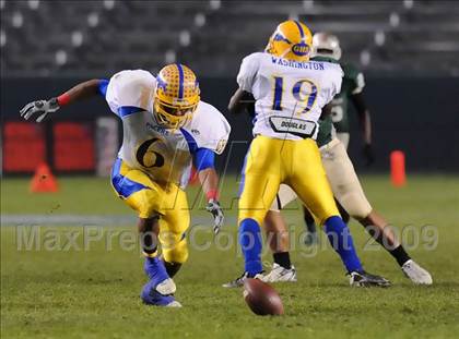 Thumbnail 2 in Grant vs. Poly (CIF State Open Division Final) photogallery.
