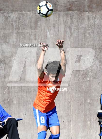 Thumbnail 3 in Durango vs Bishop Gorman photogallery.
