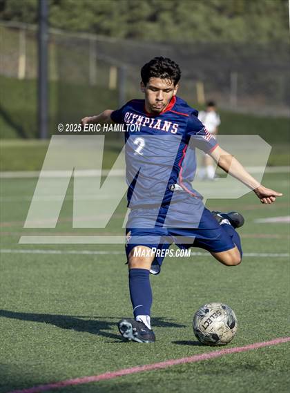 Thumbnail 1 in El Toro vs Leuzinger (South's Boys Varsity Soccer Tournament) photogallery.