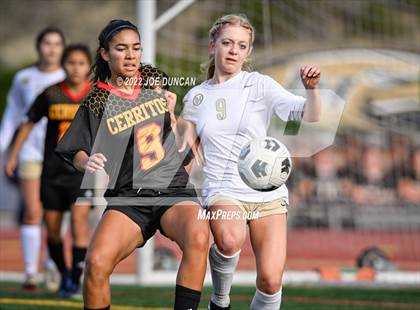 Thumbnail 1 in Cerritos vs. Laguna Hills (Best in the West Winter Soccer Classic) photogallery.