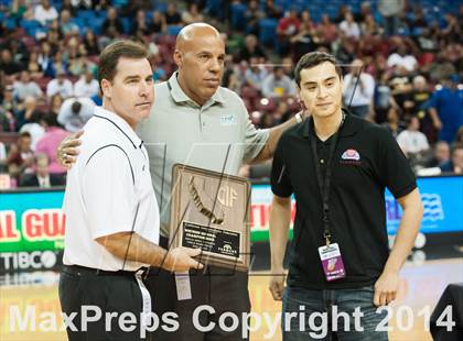 Thumbnail 2 in Miramonte vs. Salesian (CIF NorCal Regional Open Division Final) photogallery.