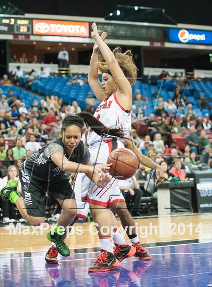 Thumbnail 1 in Miramonte vs. Salesian (CIF NorCal Regional Open Division Final) photogallery.