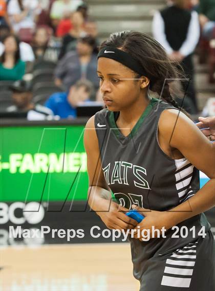 Thumbnail 3 in Miramonte vs. Salesian (CIF NorCal Regional Open Division Final) photogallery.