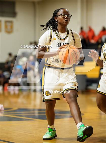 Thumbnail 3 in Butler vs. Strom Thurmond (GIRLS ONLY! Tip Off) photogallery.