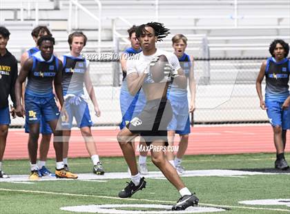 Thumbnail 1 in Western vs. El Toro (Surf City Passing Tournament) photogallery.