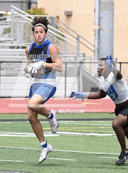 Thumbnail 3 in Western vs. El Toro (Surf City Passing Tournament) photogallery.