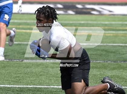 Thumbnail 3 in Western vs. El Toro (Surf City Passing Tournament) photogallery.