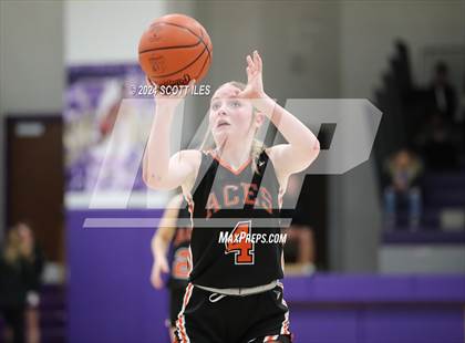 Thumbnail 1 in Amanda-Clearcreek @ Unioto photogallery.