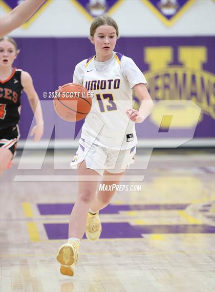 Thumbnail 1 in Amanda-Clearcreek @ Unioto photogallery.