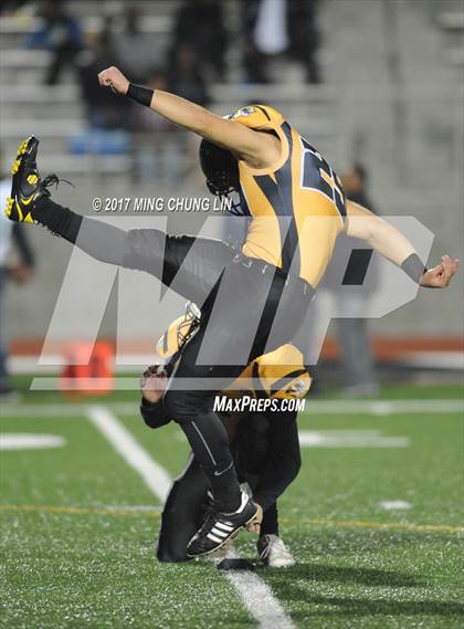 Thumbnail 1 in San Fernando vs. Dorsey (CIF LACS D1 Final) photogallery.
