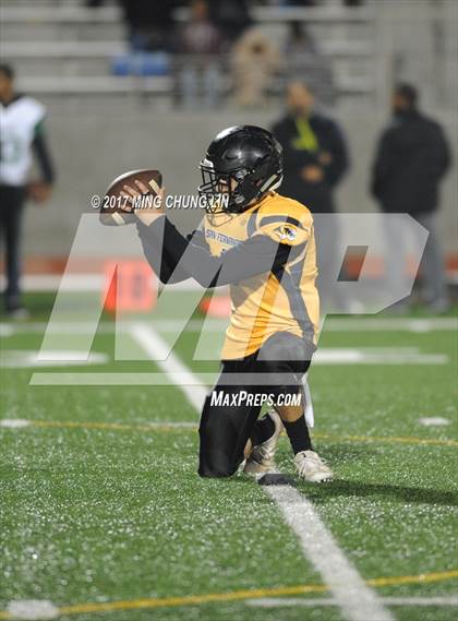 Thumbnail 3 in San Fernando vs. Dorsey (CIF LACS D1 Final) photogallery.