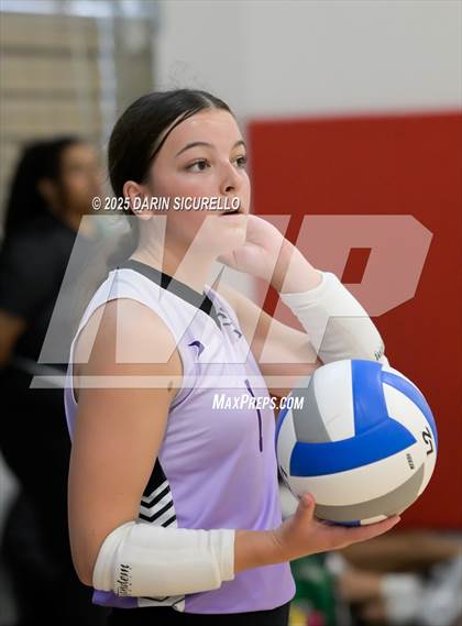 Thumbnail 1 in Arvada West vs. Bishop O'Dowd (Nike Tournament of Champions – Southwest) photogallery.