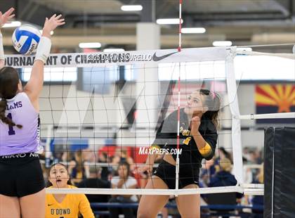 Thumbnail 1 in Arvada West vs. Bishop O'Dowd (Nike Tournament of Champions – Southwest) photogallery.