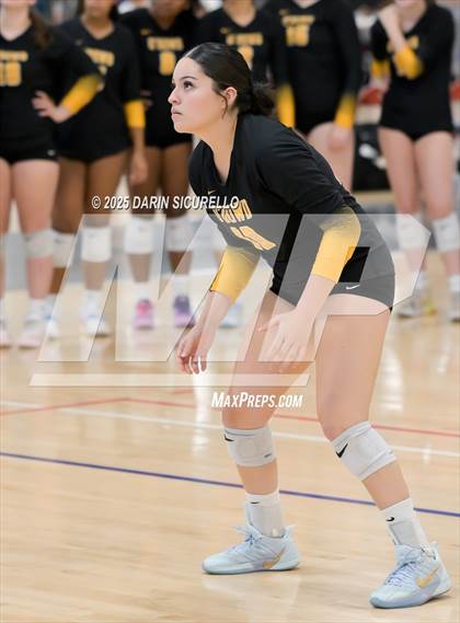 Thumbnail 2 in Arvada West vs. Bishop O'Dowd (Nike Tournament of Champions – Southwest) photogallery.
