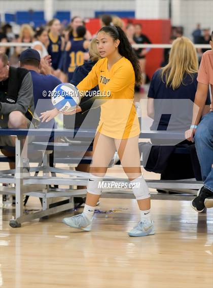 Thumbnail 2 in Arvada West vs. Bishop O'Dowd (Nike Tournament of Champions – Southwest) photogallery.